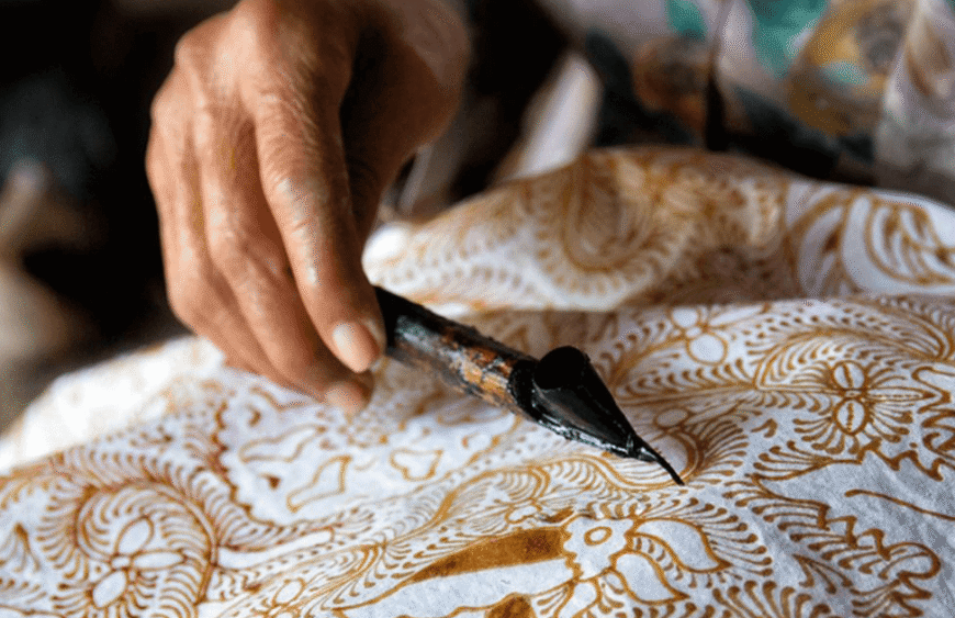 Embrace the Heritage of Batik with Akira : The History and Cultural Significance of Batik