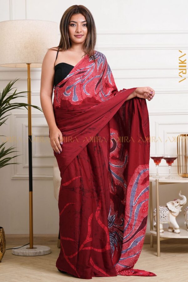 Exclusive Batik Silk Dainty Two Way Saree