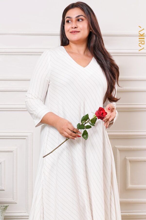 Exclusive Jewelia Dress