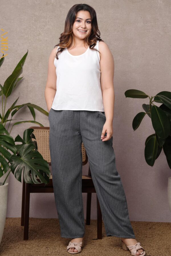 Onyx Cutaway Crop Top