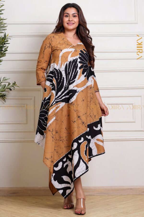 Queen’s Stylish Dress