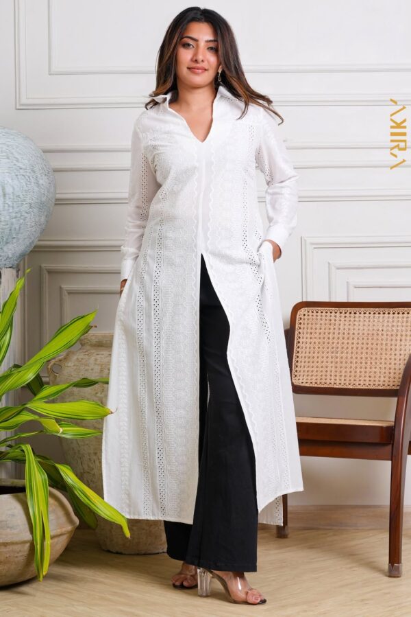 Delicate pure elegant kurtha