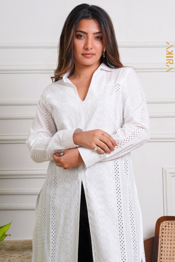 Delicate pure elegant kurtha