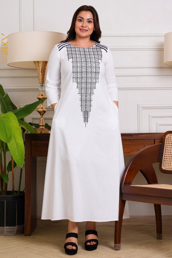 Lady In Luxe Elegant Dress