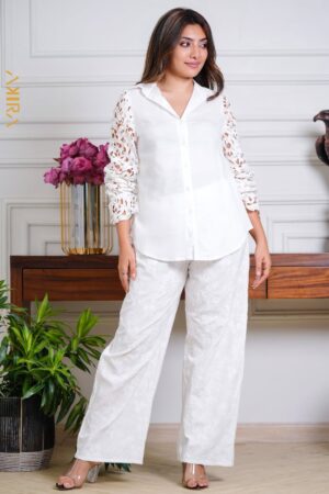 Fair elegant detail top