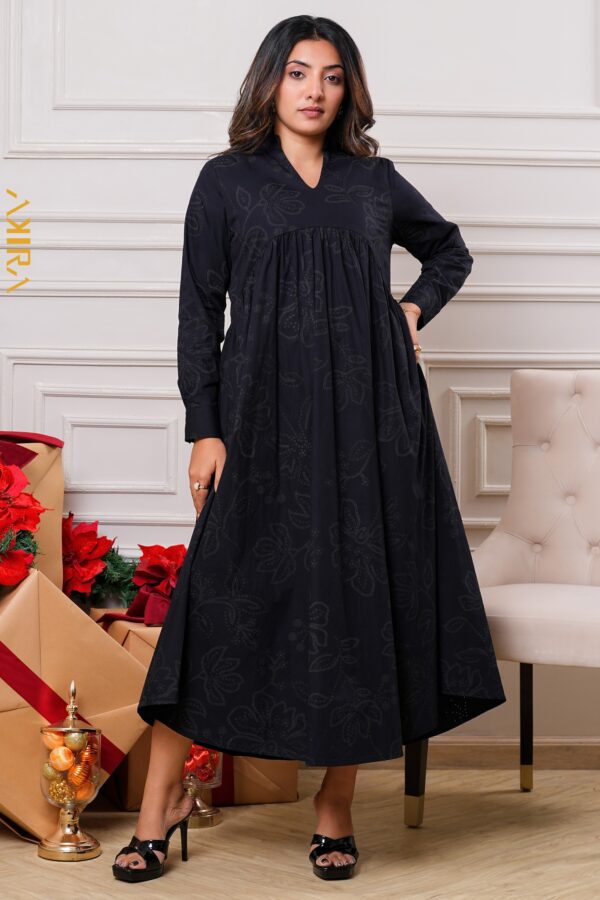 Qulnora Dark Dress