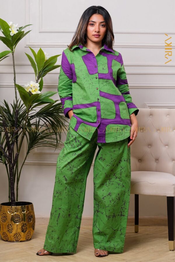 Laira lady batik top