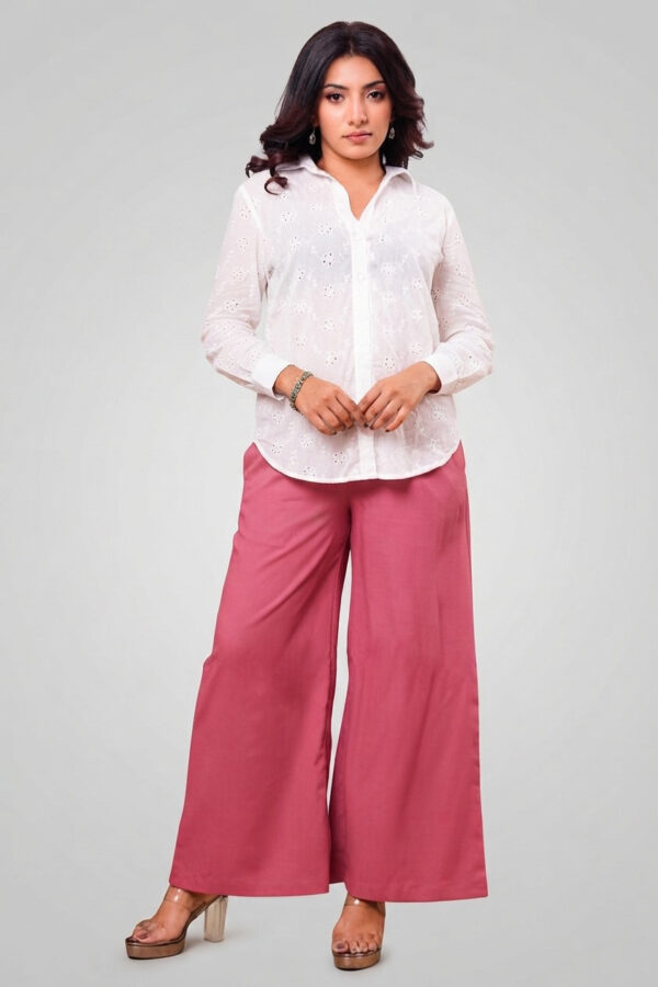 Evolina elegant detail top