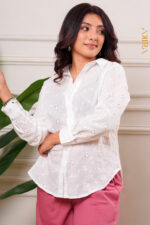 Evolina elegant detail top