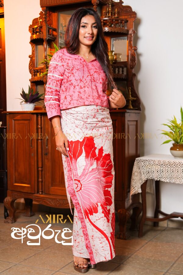 𝗗𝗮𝗵𝗶𝗹𝗮 𝗳𝗹𝗼𝗿𝗮 𝗯𝗮𝘁𝗶𝗸 𝗱𝗲𝘀𝗶𝗴𝗻𝗲𝗿 𝗹𝘂𝗻𝗴𝗶