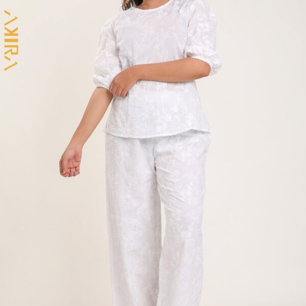 Fair Modern Cutlawn Top